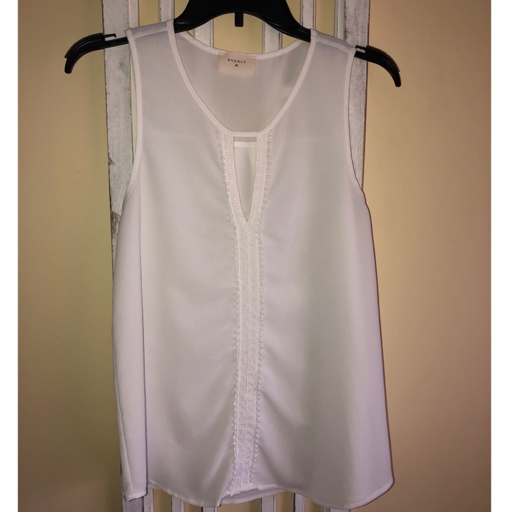 Everly Dress detailed keyhole dress shirt
